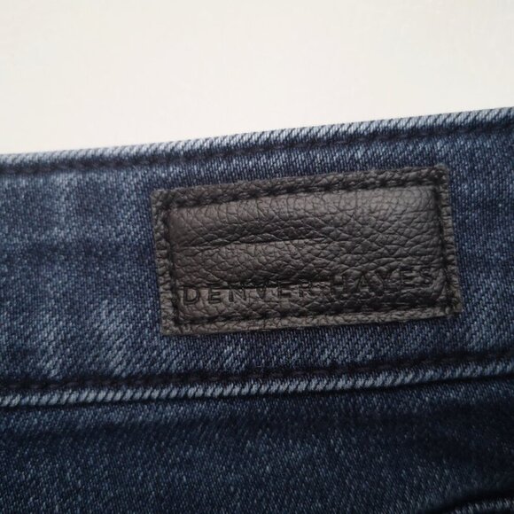 Denver Hayes Curvy Straight Ladies Size 14/30 Medium Wash Jeans - Picture 11 of 16